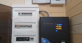 Установка и подключение стабилизаторов напряжения от 566 руб в Людиново - ЭлектроЛюд